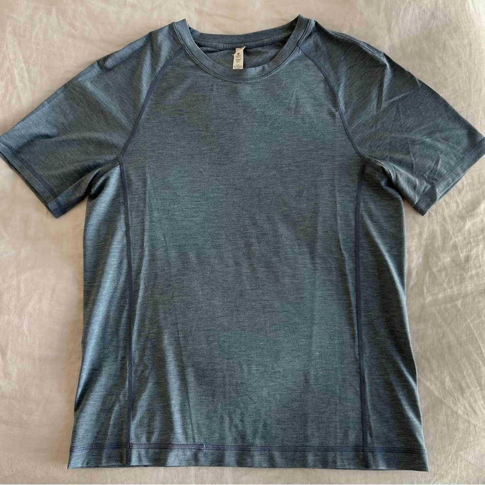 Lululemon Men Blue/Gray Athletic Top